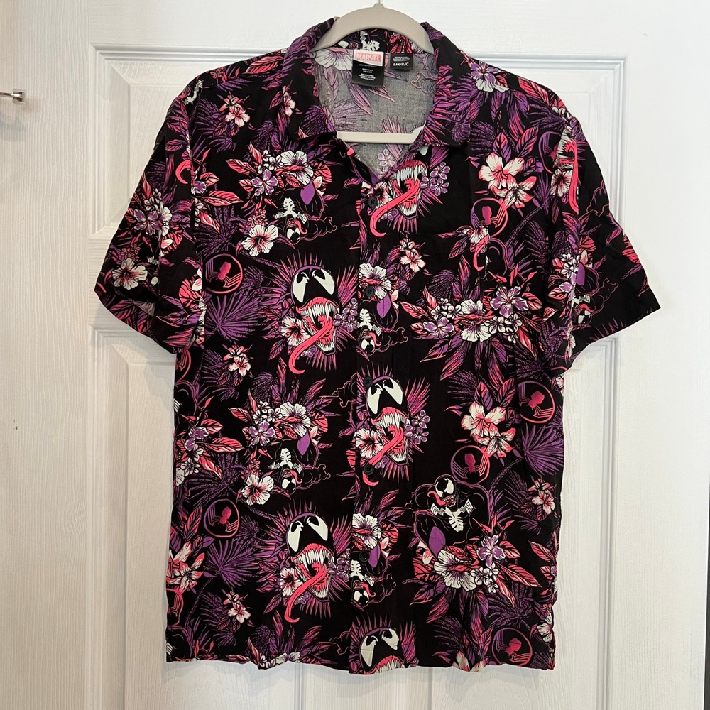 Marvel Venom Button Down Shirt Rayon Woven Tropical Goth SM Black Purple Floral